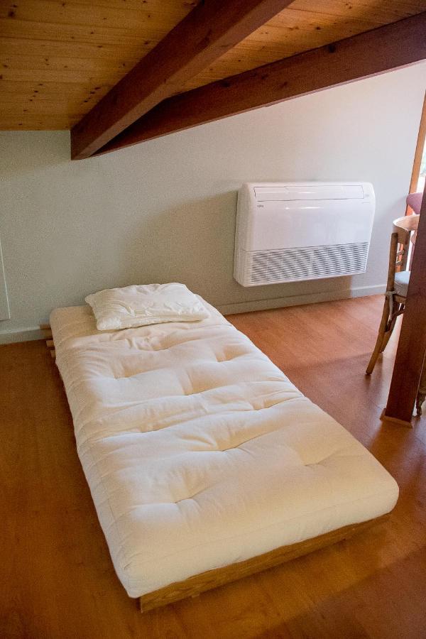 Country Style Attic In The Heart Of Preveza Apartment Exterior photo